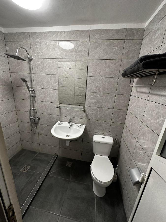 Casa Bucovineana Aparthotel Яш Екстериор снимка