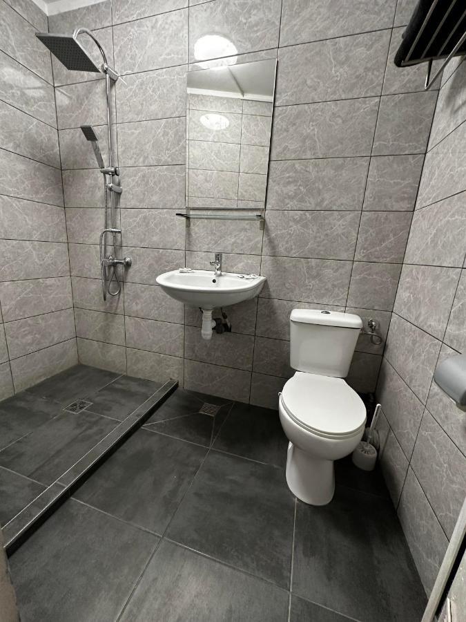 Casa Bucovineana Aparthotel Яш Екстериор снимка