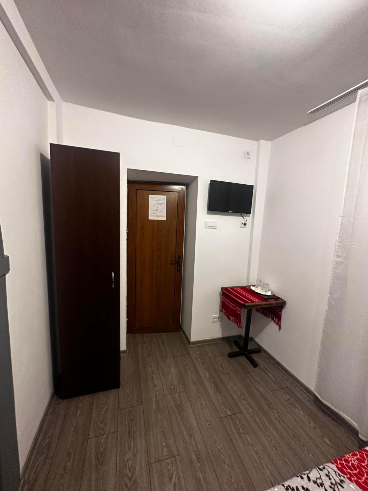 Casa Bucovineana Aparthotel Яш Екстериор снимка