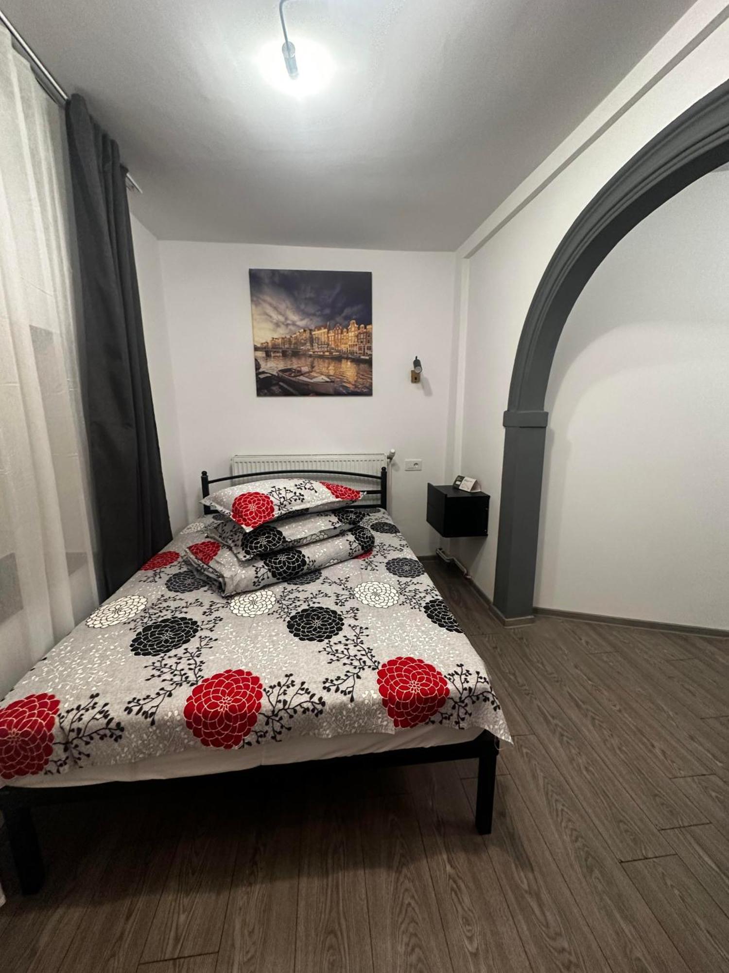 Casa Bucovineana Aparthotel Яш Екстериор снимка