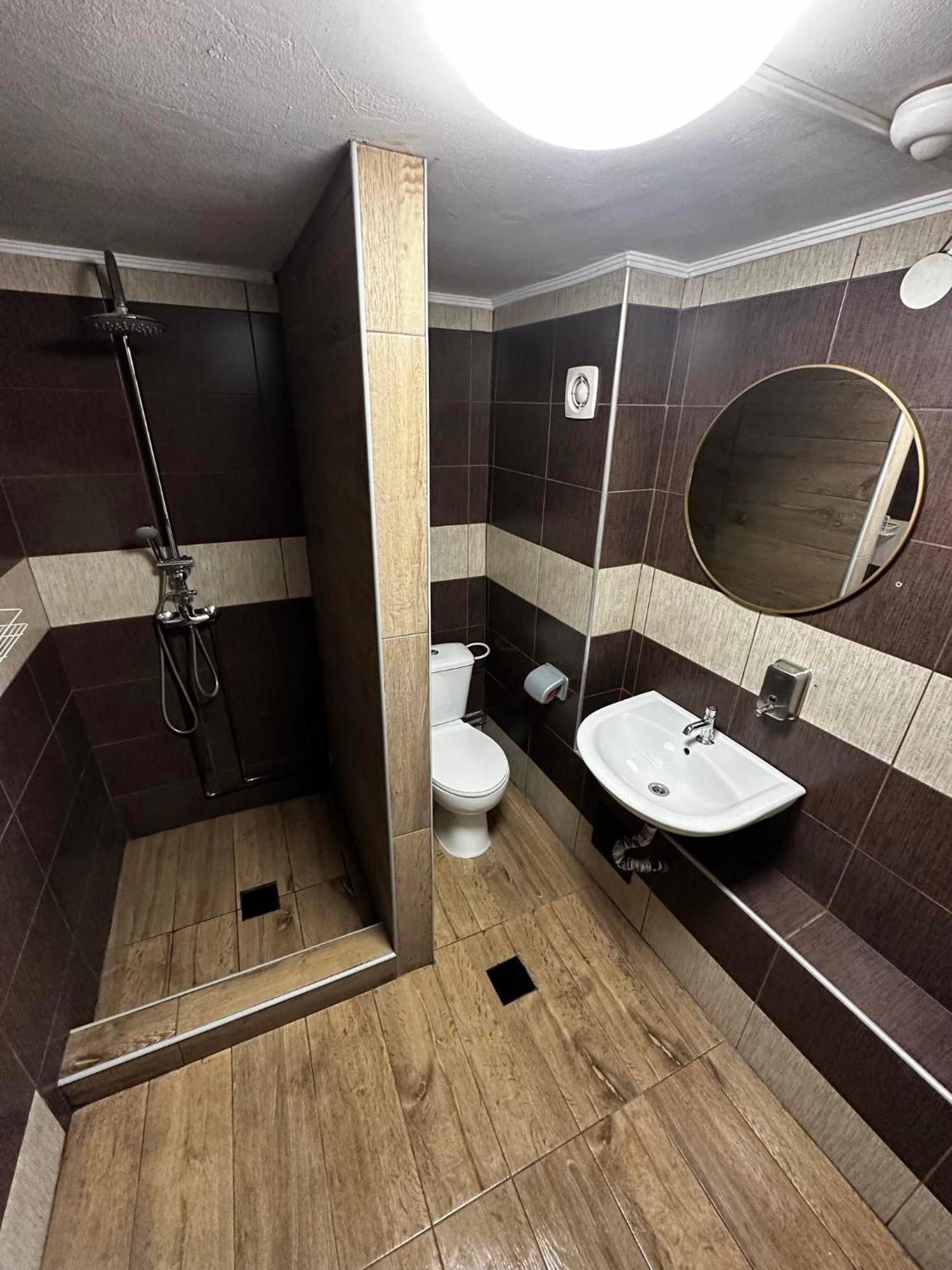 Casa Bucovineana Aparthotel Яш Екстериор снимка