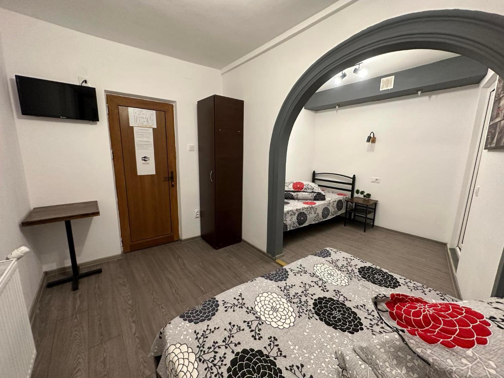 Casa Bucovineana Aparthotel Яш Екстериор снимка